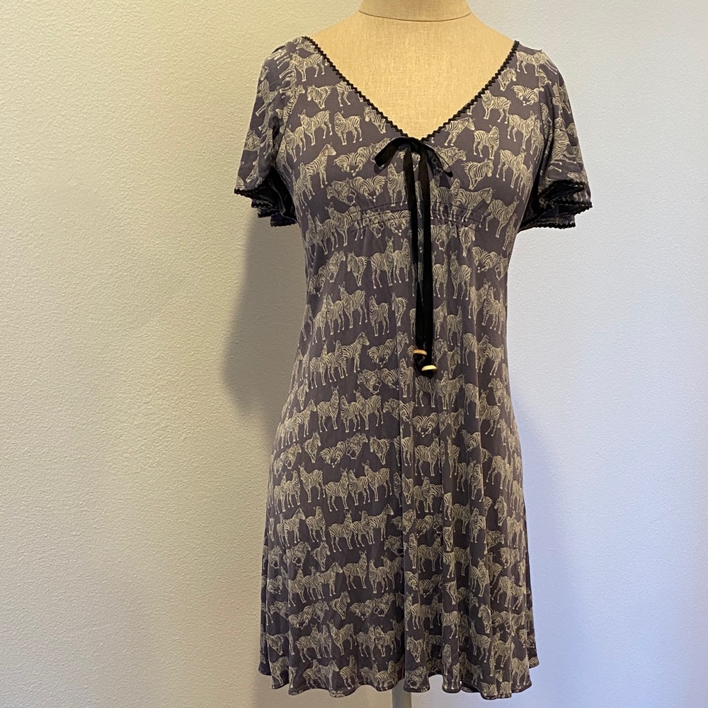 Sarah Gray and Black Patterned Dress